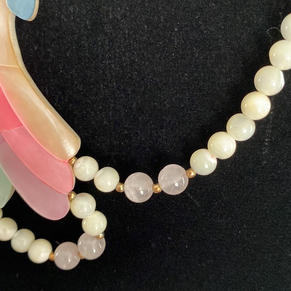 Vintage Karla Jordan Mother of Pearl Inlay Quartz Parrott Necklace - Picture 5 of 9
